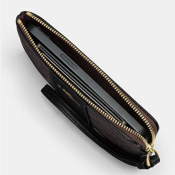 New COACH Corner Zip Wristlet In Signature Canvas With Stripe - Picture 4 of 7